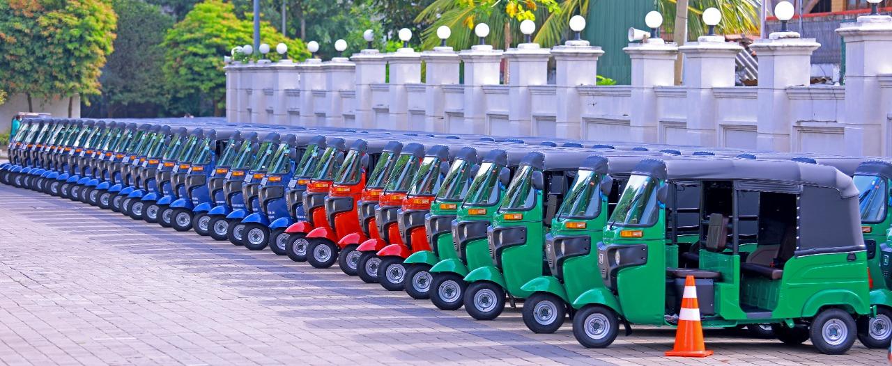 LNP – Police given 2,000 trishaws to execute duties efficiently